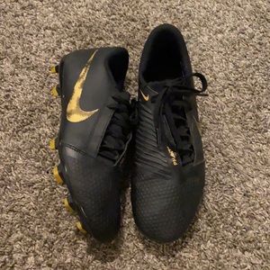 nike phantom vision soccer cleats